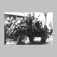 020-0051 Erntedankfest in Gauleden. Der Festwagen von Bauer Todtenhaupt..jpg